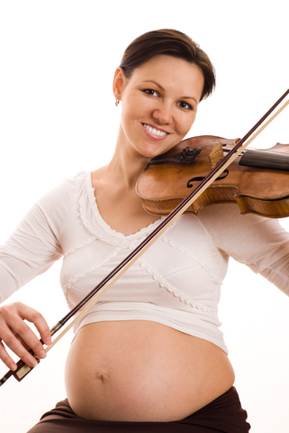 Нужно ли слушать классическую музыку во время беременности