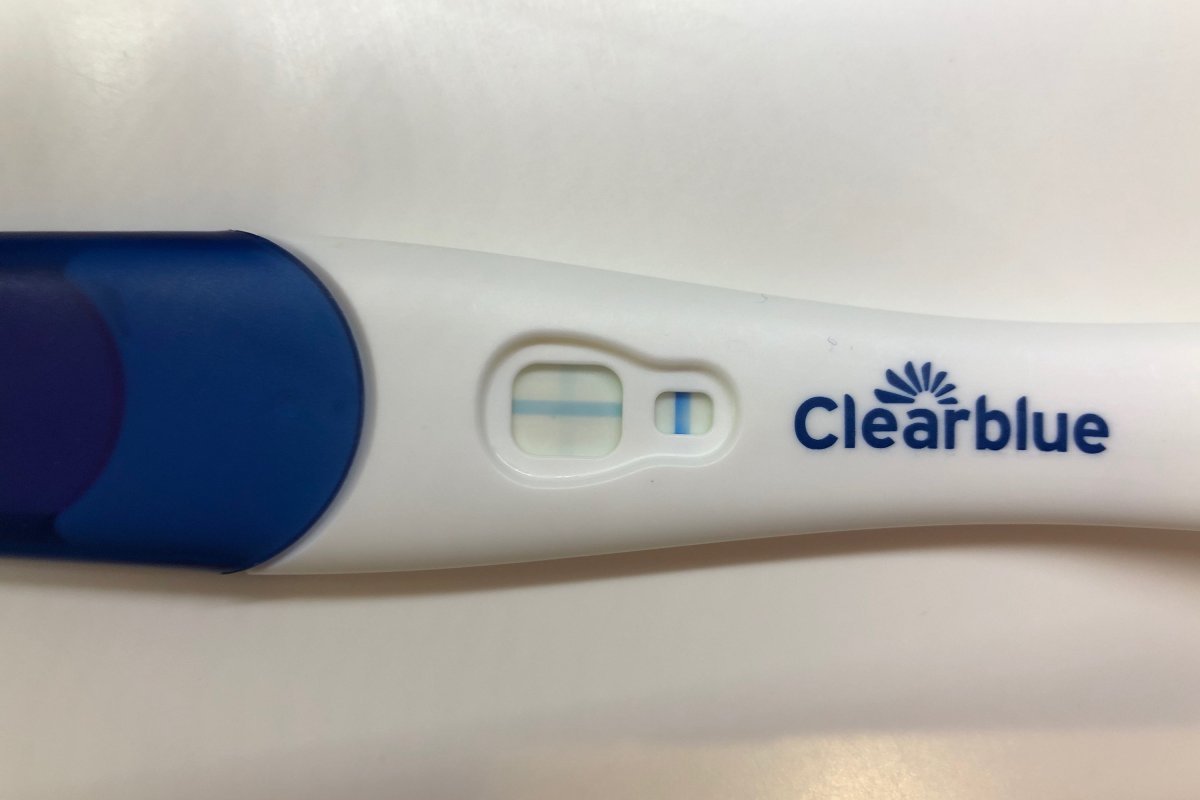 Электронный тест до задержки. 9 ДПО клеар Блю электронный. 9 ДПО Clearblue струйный. Тест клеар Блю ДПО. Клеа Блю тест на беременность.