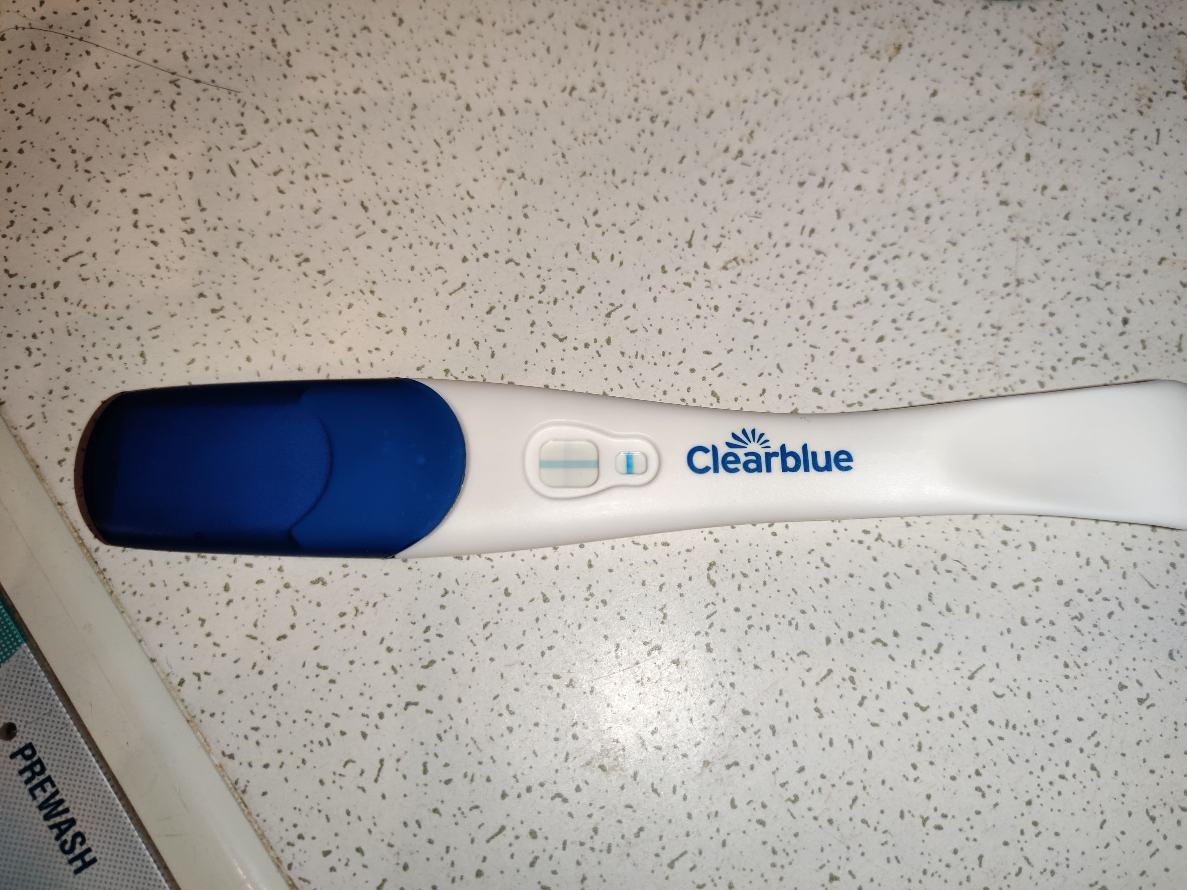 Цифровой тест на беременность клеар блю. Клеар Блю реагент. Как по клеар Блю узнать какая неделя.